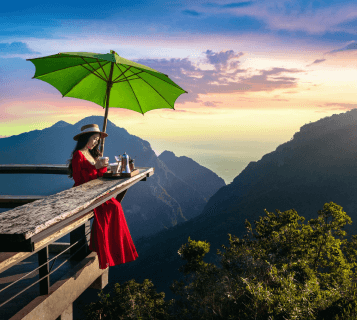 white sky travel agency in Dubai